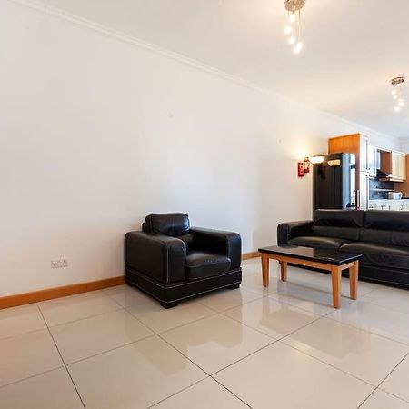 Comfortable Penthouse, Served With Lift, Wifi & Ac By 360 Estates Gzira Extérieur photo