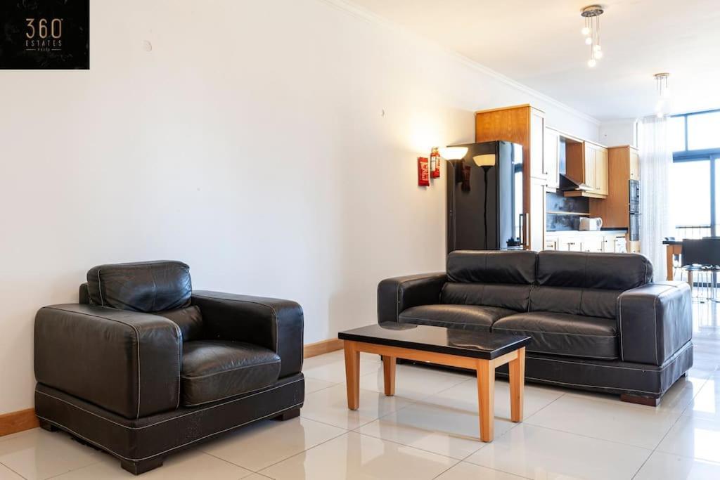 Comfortable Penthouse, Served With Lift, Wifi & Ac By 360 Estates Gzira Extérieur photo